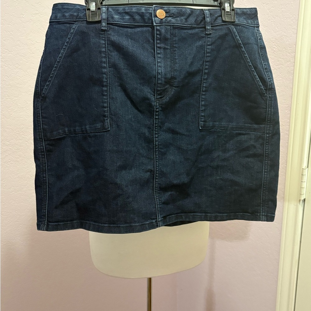 LOFT Blue Mini Cargo Skirt Casual. Size 12